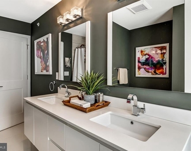 305 Green Street - Photo Thumbnail 28