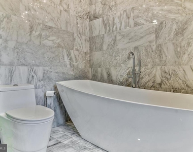 305 Green Street - Photo Thumbnail 23