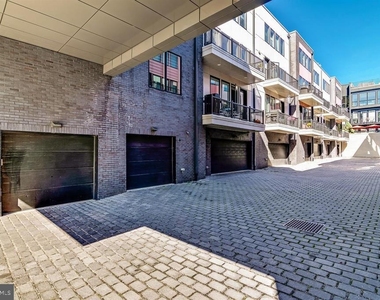 305 Green Street - Photo Thumbnail 35