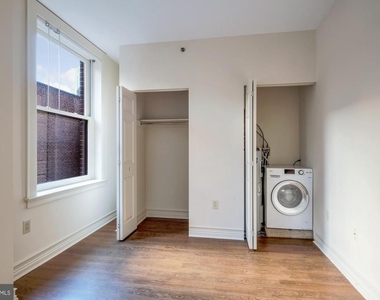 204 S 17th Street - Photo Thumbnail 5