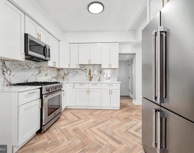 3027 Agate Street - Photo Thumbnail 5