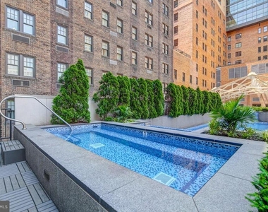 219 S 18th Street - Photo Thumbnail 9