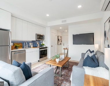 1131 N Front Street - Photo Thumbnail 1