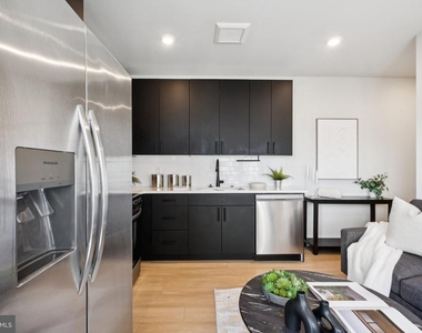 6910 Ridge Avenue - Photo Thumbnail 10