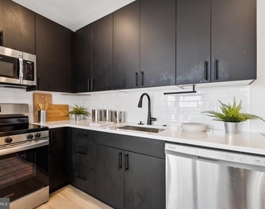 6910 Ridge Avenue - Photo Thumbnail 2