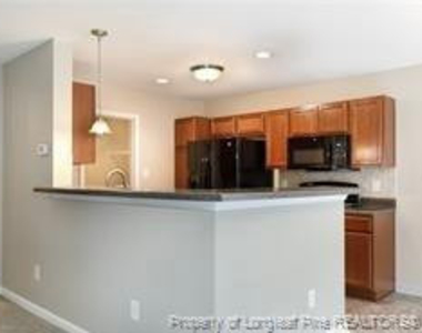 377 Roanoke Drive - Photo Thumbnail 5