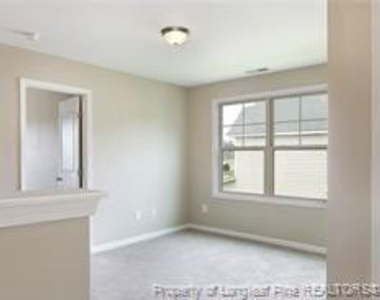 377 Roanoke Drive - Photo Thumbnail 10