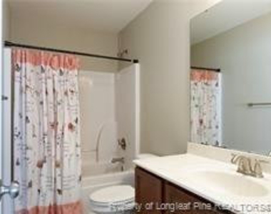377 Roanoke Drive - Photo Thumbnail 19