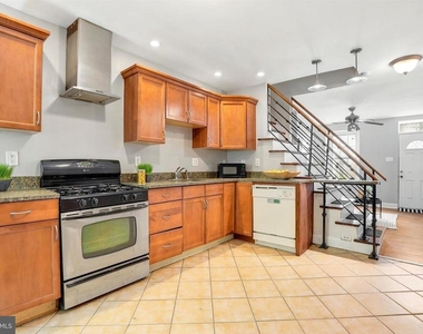 4441 Silverwood Street - Photo Thumbnail 4