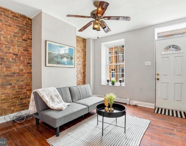 4441 Silverwood Street - Photo Thumbnail 2