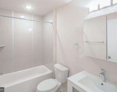 1430 South Street - Photo Thumbnail 4