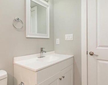 2500 N Mascher Street - Photo Thumbnail 8