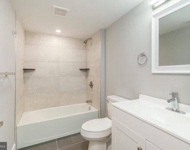 2500 N Mascher Street - Photo Thumbnail 6