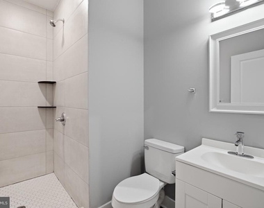 2500 N Mascher Street - Photo Thumbnail 8