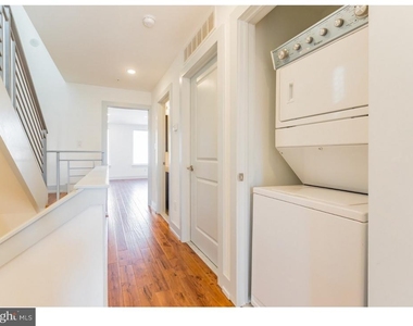 1515 Brown Street - Photo Thumbnail 11