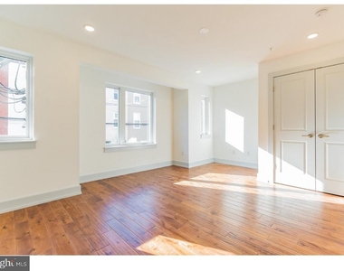 1515 Brown Street - Photo Thumbnail 6
