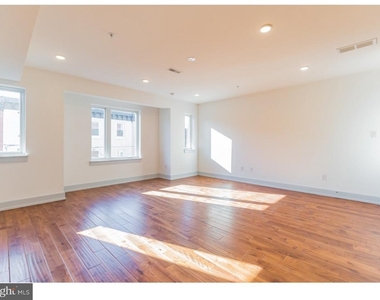 1515 Brown Street - Photo Thumbnail 7