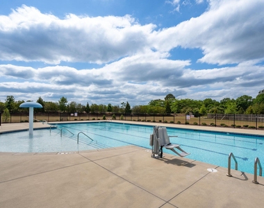 913 Briar Gate Drive - Photo Thumbnail 42