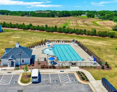 913 Briar Gate Drive - Photo Thumbnail 41