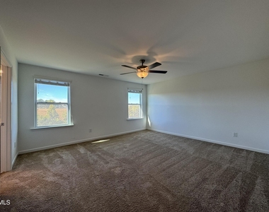 913 Briar Gate Drive - Photo Thumbnail 30