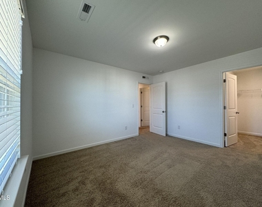 913 Briar Gate Drive - Photo Thumbnail 27