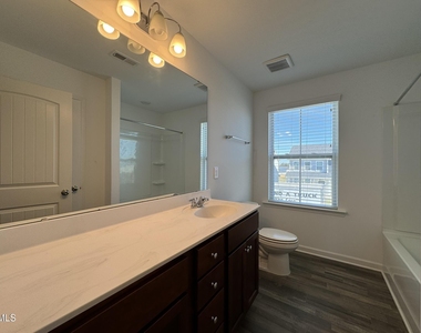 913 Briar Gate Drive - Photo Thumbnail 26