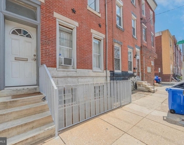 1721 S 18th Street - Photo Thumbnail 4