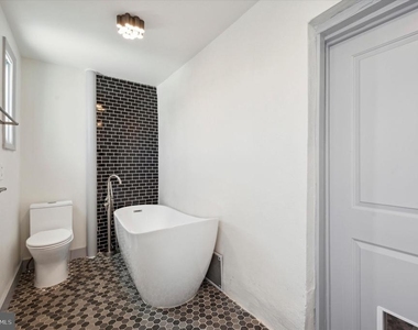 1721 S 18th Street - Photo Thumbnail 20
