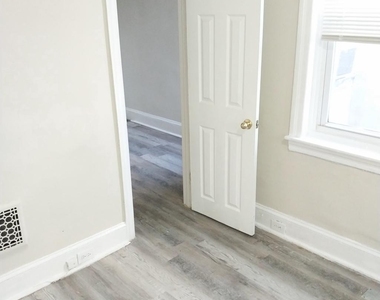 2846 W Wishart Street - Photo Thumbnail 2