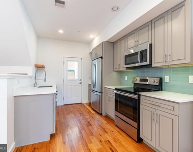 1719 Erdman Street - Photo Thumbnail 3