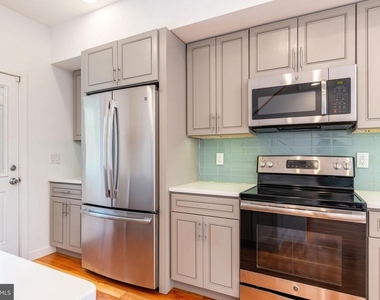 1719 Erdman Street - Photo Thumbnail 4