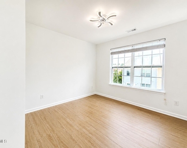 518 Sawcut Lane - Photo Thumbnail 15