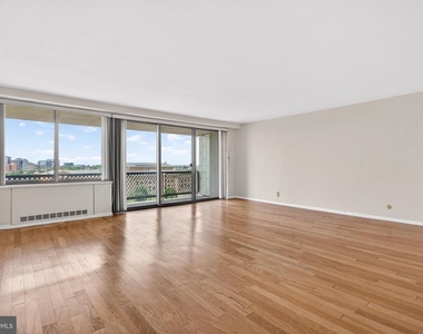 2401 Pennsylvania Avenue - Photo Thumbnail 8