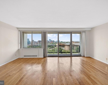 2401 Pennsylvania Avenue - Photo Thumbnail 11