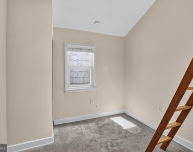 1439 E Oxford Street - Photo Thumbnail 21