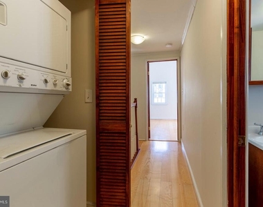1439 E Oxford Street - Photo Thumbnail 19