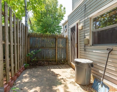 1439 E Oxford Street - Photo Thumbnail 11