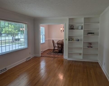 1108 Friendly Road - Photo Thumbnail 5