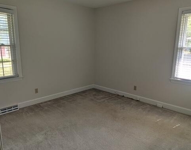 1108 Friendly Road - Photo Thumbnail 13