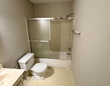 4609 Grinding Stone Drive - Photo Thumbnail 9