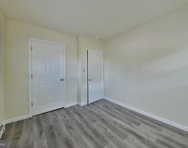 422 Willow Grove Avenue - Photo Thumbnail 24