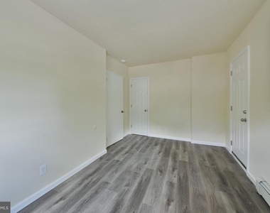 422 Willow Grove Avenue - Photo Thumbnail 22