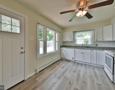 422 Willow Grove Avenue - Photo Thumbnail 10