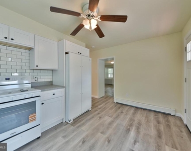 422 Willow Grove Avenue - Photo Thumbnail 11