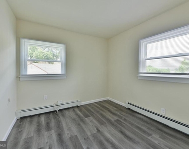 422 Willow Grove Avenue - Photo Thumbnail 23
