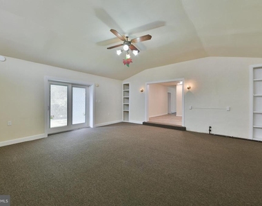 422 Willow Grove Avenue - Photo Thumbnail 17