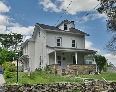 422 Willow Grove Avenue - Photo Thumbnail 2