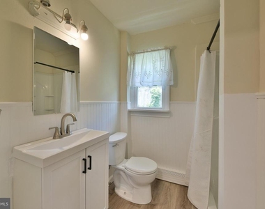 422 Willow Grove Avenue - Photo Thumbnail 15