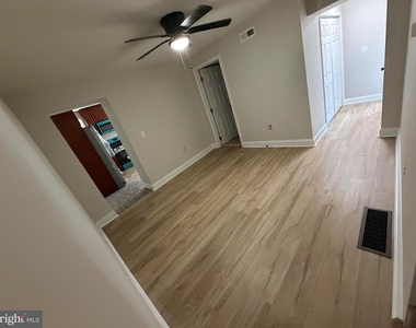 681 Summit Street - Photo Thumbnail 2