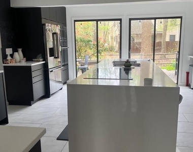 208 Pheasant Run Drive - Photo Thumbnail 9